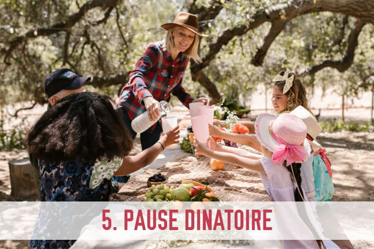 Pause dinatoire pour les enfants lors de vote kids club